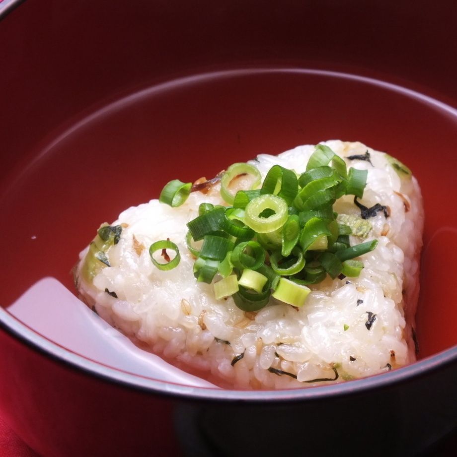 カリカリじゃこの焼きおにぎりのぶぶ漬け