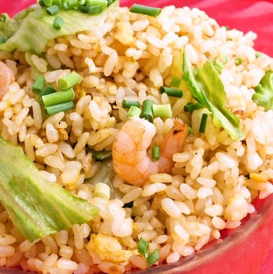 えびとレタスのチャーハン