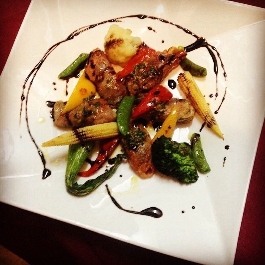 生ハムで包んだ牡蠣のロースト　彩り野菜添え