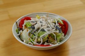 コラーゲン豊富！フグ皮サラダ