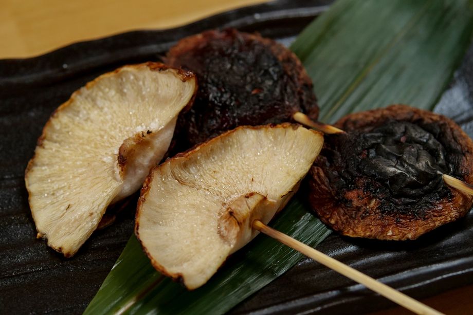 ・串の炭焼き　しいたけ