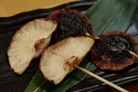 ・串の炭焼き　しいたけ