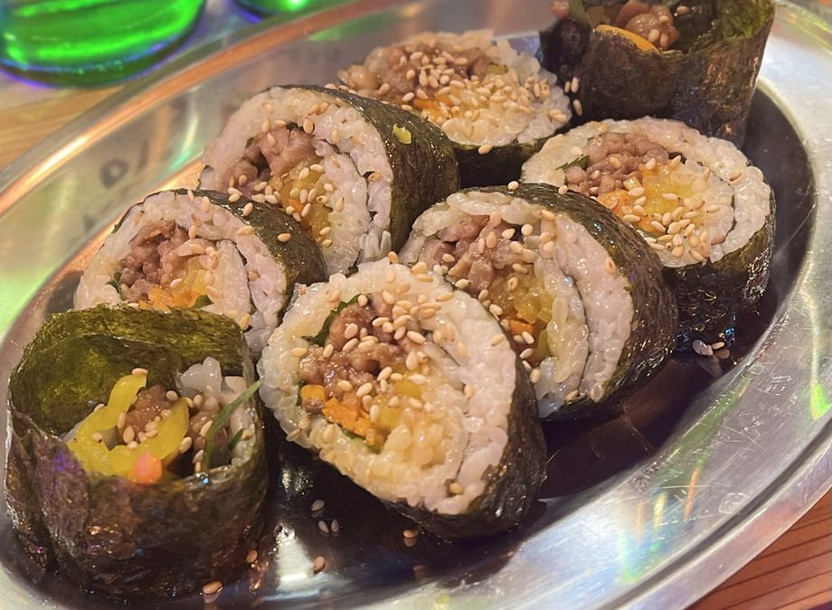 ・韓国式牛肉海苔巻き(プルコギキンパ)