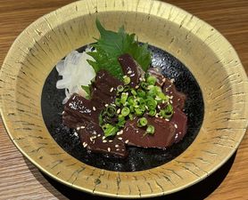 ・［おすすめ］馬レバ刺