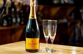 ［ハッピーアワー］ヴーヴ・クリコ