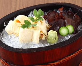 津久井の在来大豆で作ったゆばのお造り　相模の生きくらげ