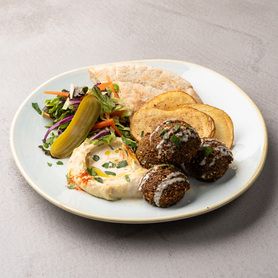 【人気No.1】ファラフェルプレート　ピタパン/ポテト付き