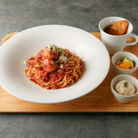 肉屋のボロネーゼパスタ＆ミートボール