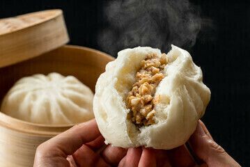 噂の豚まん（４５０円）