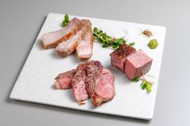 豪華ステーキ3種盛(400g)