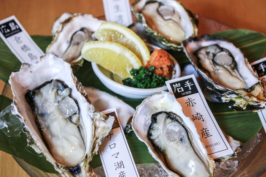 生牡蠣食べ比べ（3種/5種）※写真は5種（￥1800 ／￥2800  ）