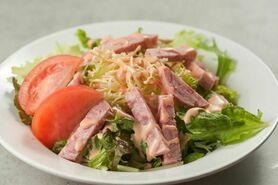 くまめんハムサラダ