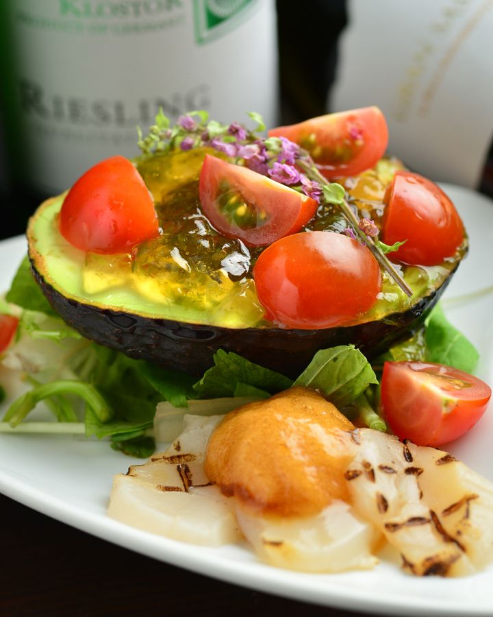 アボカドとトマトの青のりジュレサラダ