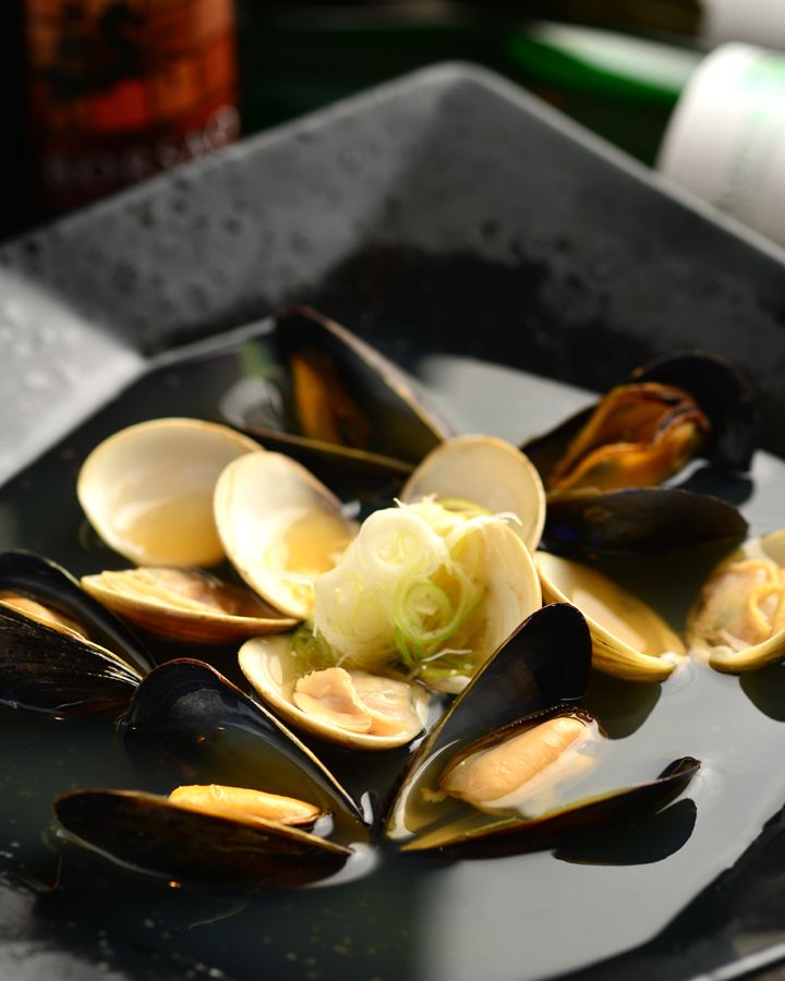 蛤とムール貝の酒蒸し　シェリーの香り