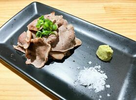 薄切り黒豚タン塩焼き