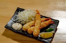 お肉屋さんのエビフライ