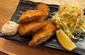 お肉屋さんのサーモンカツ