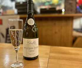 白ワインボトル　シャブリ