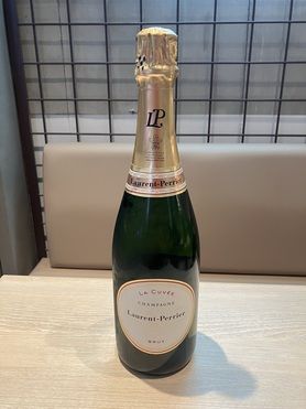 ローラン　ペリエ　ラ　キュヴェ(シャンパン/ボトル)