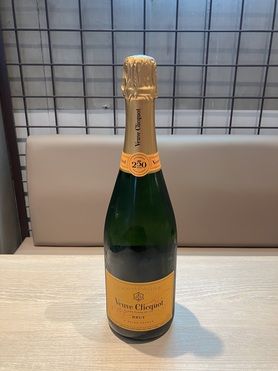 ヴーヴ　クリコ　イエローラベル(シャンパン/ボトル)