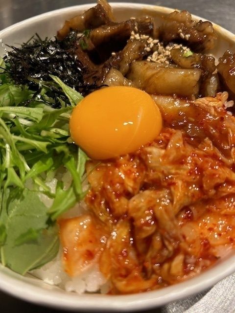 牛すじ煮込み丼
