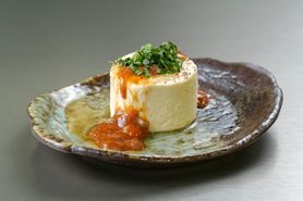 マグロ酒盗のクリームチーズ