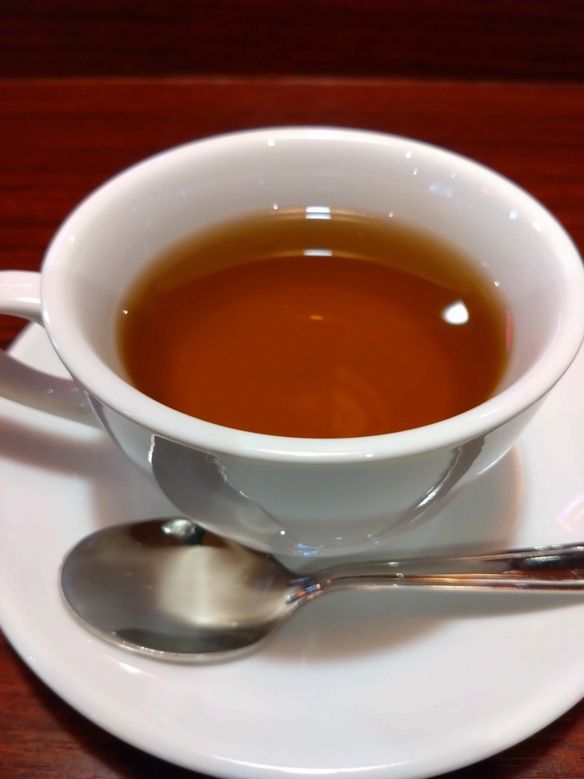 ダージリンティー（ホットまたはアイス）