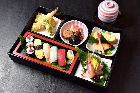 松花堂弁当　舞（まい）