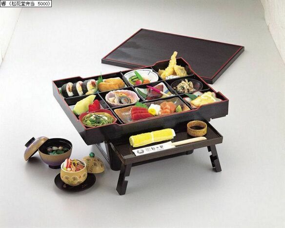 松花堂弁当　凛（りん）