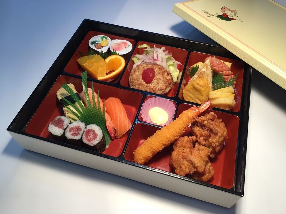 お子様御膳　B（2,000円＋税　　　2,160円）