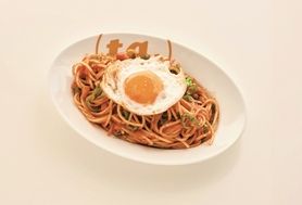 最高のナポリタン 目玉焼きのせ