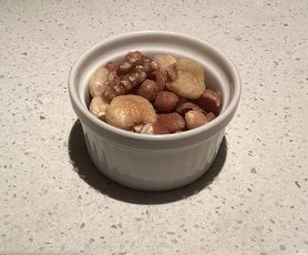 ミックスナッツ