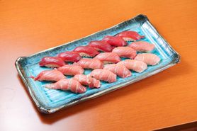 寿司喰えデラックス（18貫）