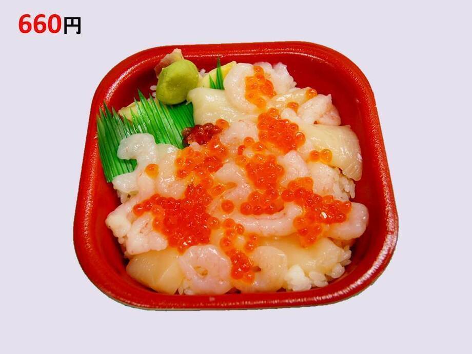 エビホタテイクラ丼（660円）