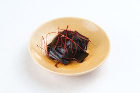 グリーンバナナの皮「溜まり醤油付け」（ドールメニュー注文の方は無料提供）