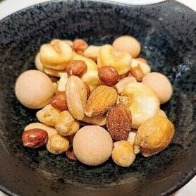 ミックスナッツ