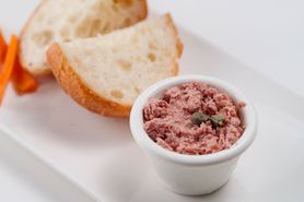 🫚スパイス香るレバーパテと石窯で焼いたパン🥖