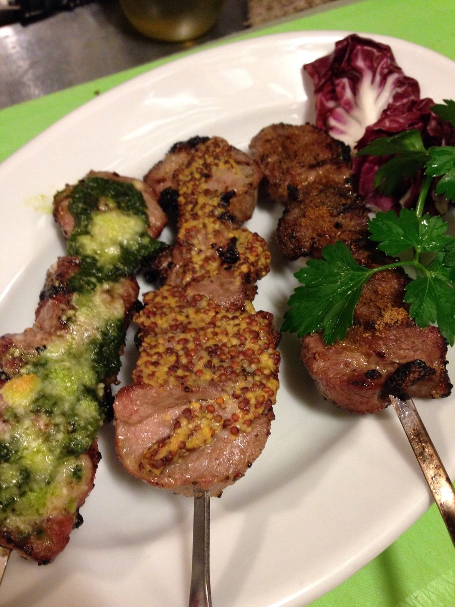 羊肉の串焼き（500/本）