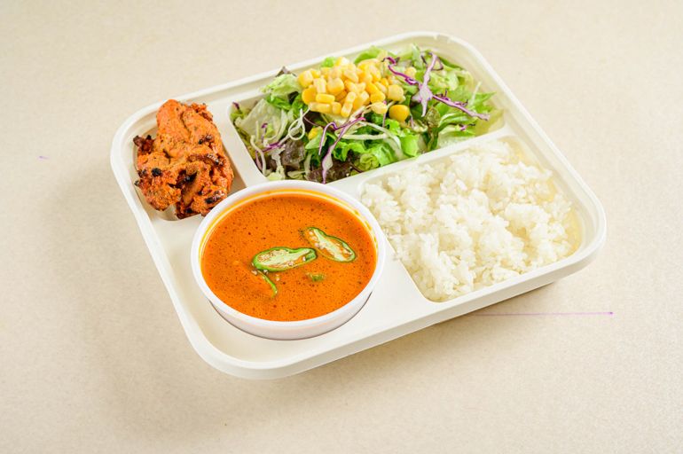 【ランチ】B弁当（１種類カレー・ナン又はライス・サラダ・バーベキュー・漬物）B bento 