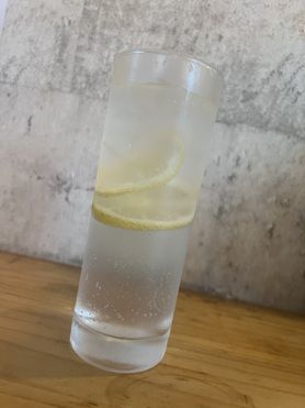 こだわり酒場のレモンサワー