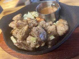 炭焼き豚肩ロースサイコロ100g