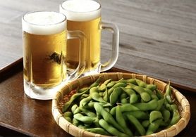 まずはこれ！塩茹で枝豆