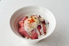 シャリアピン　ローストビーフ丼