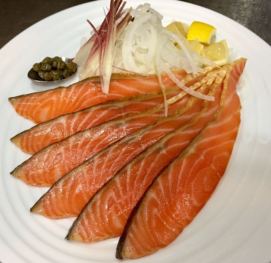 自家製スモークサーモン