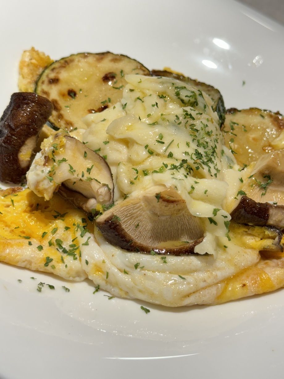 卵焼き＆ズッキーニ＆椎茸炒めandモツアレラチーズ（1250）