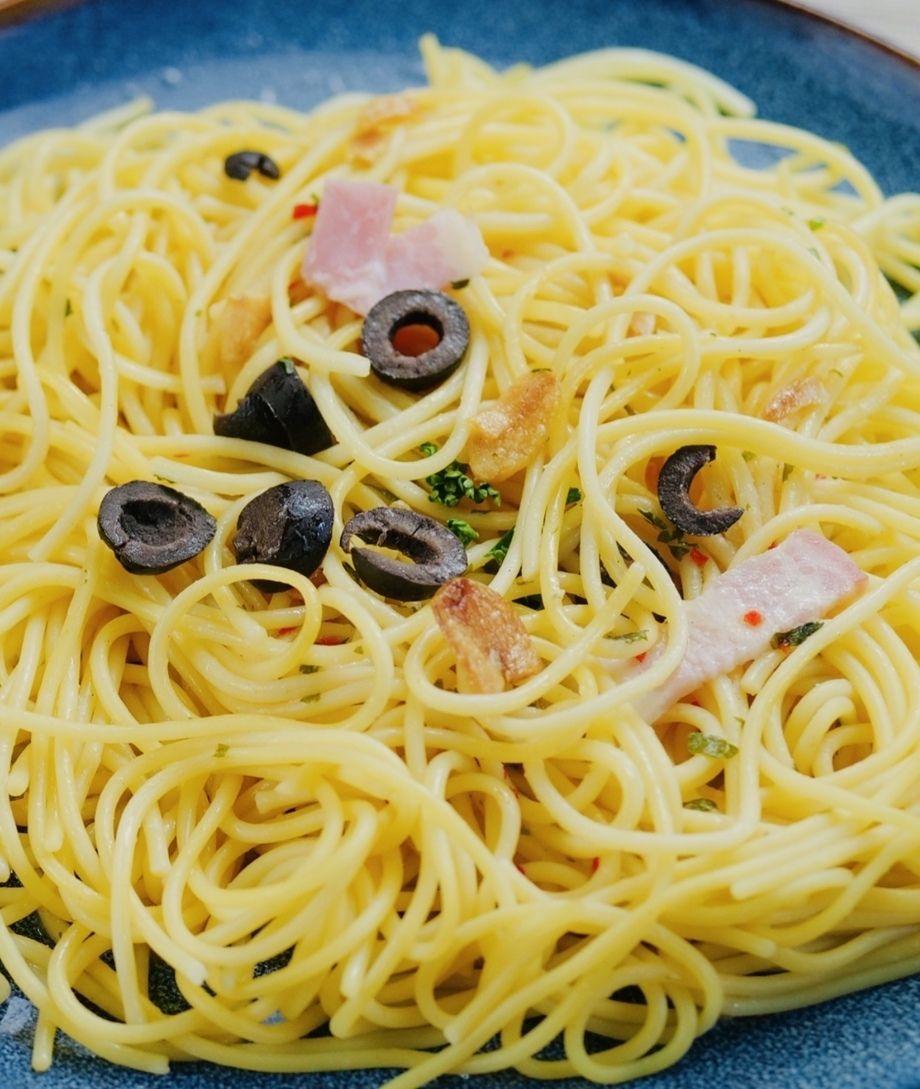 ペペロンチーノのパスタ（1350）