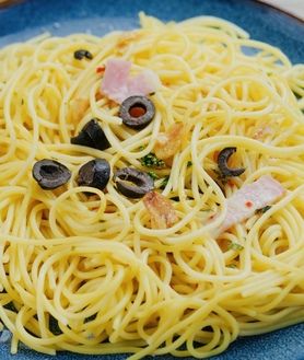 ペペロンチーノのパスタ