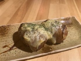 肉巻きチーズおにぎり