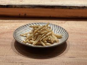 フライドポテト／アンチョビ／フェンネル