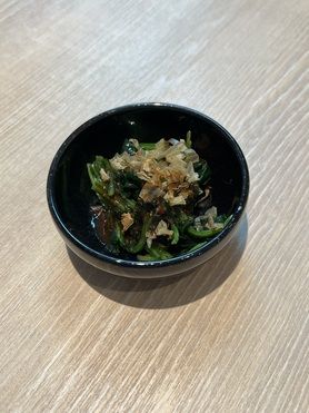 ほうれん草の黒胡椒ニンニク和え